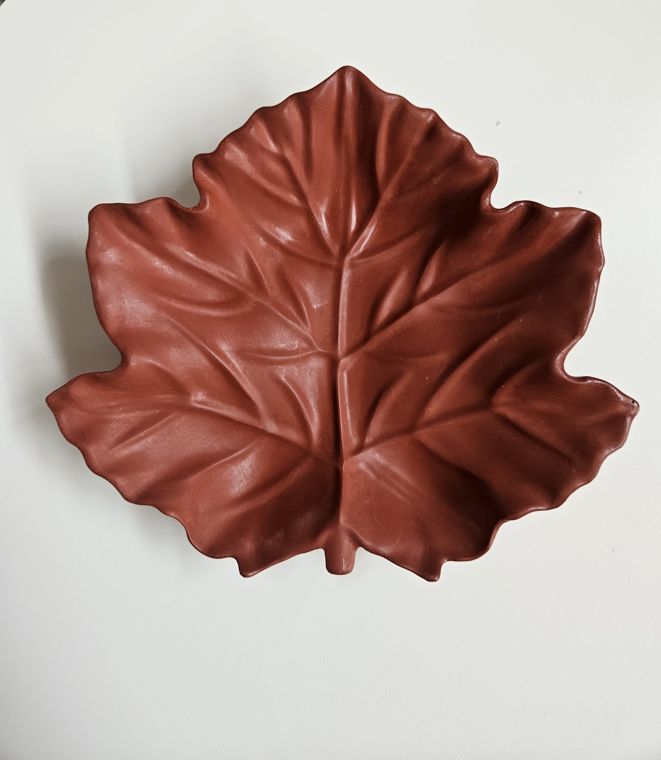Autumn Leaf Tray – Χειροποίητος Πορσελάνινος Δίσκος - Image 3
